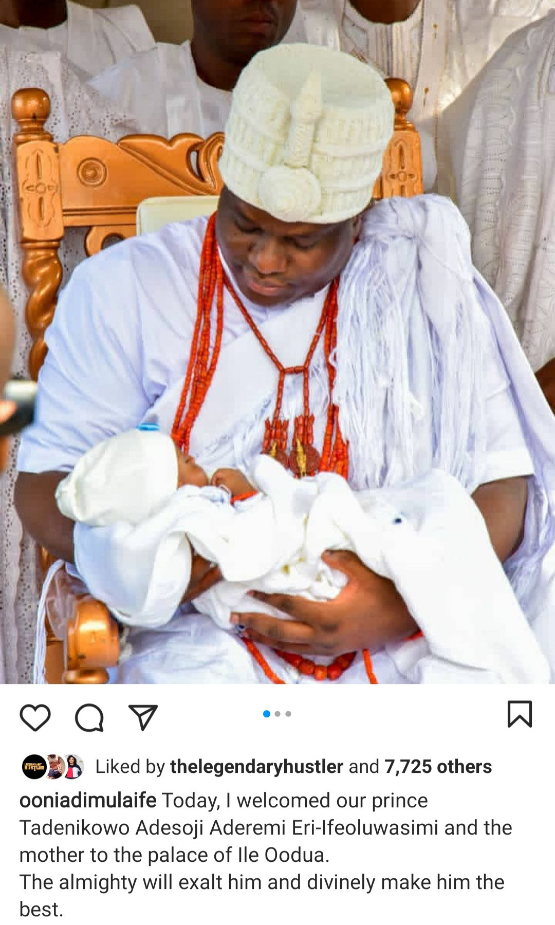 Ooni of Ife welcome his son and wife to the Palace of Ile Oodua