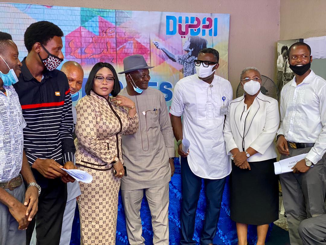 Group photograph of the winners of the competition with the DG, RSTDA Yibo Koko, the Hon Commissioner of Culture and Tourism Rivers state Mrs.Tonye Briggs Oniyide, Permanent Secretary, Dr. Nwaeke (representing the SSG, Rivers state) and Permanent Secretary Ministry of Information(Representing the Commissioner of Information and Communication) and Mr Monday Yiimonah Permanent Secretary Ministry of Culture and Tourism